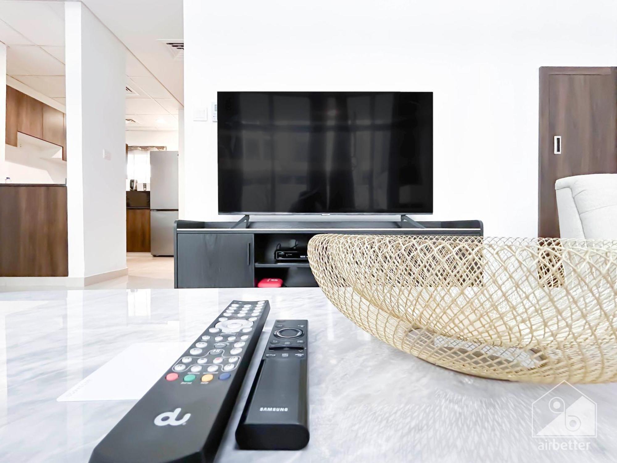 Apartment Luxury 3-bedroom Duplex In Damac Hills & Balcony *