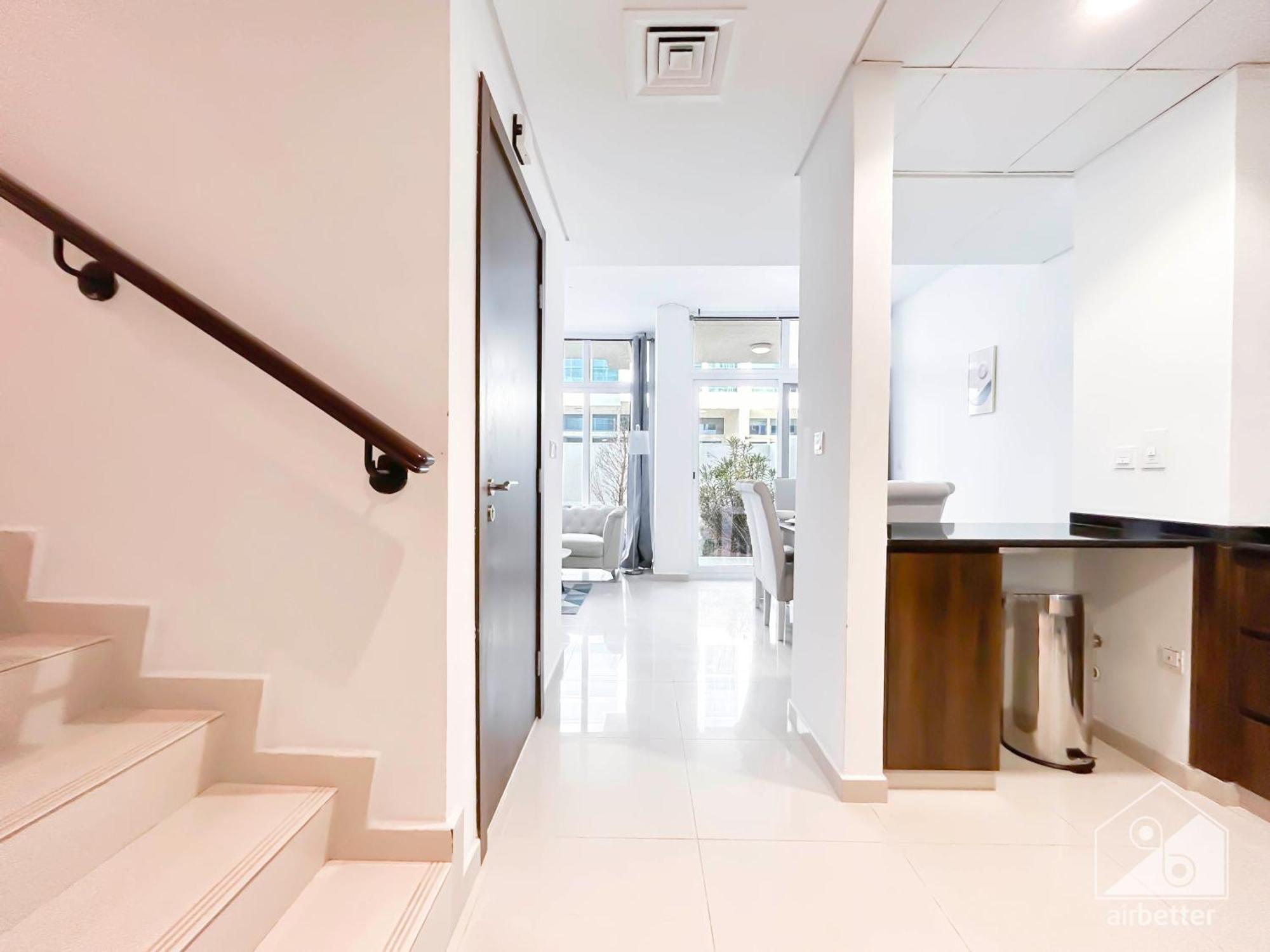 Luxury 3-bedroom Duplex In Damac Hills & Balcony Apartment Dubai