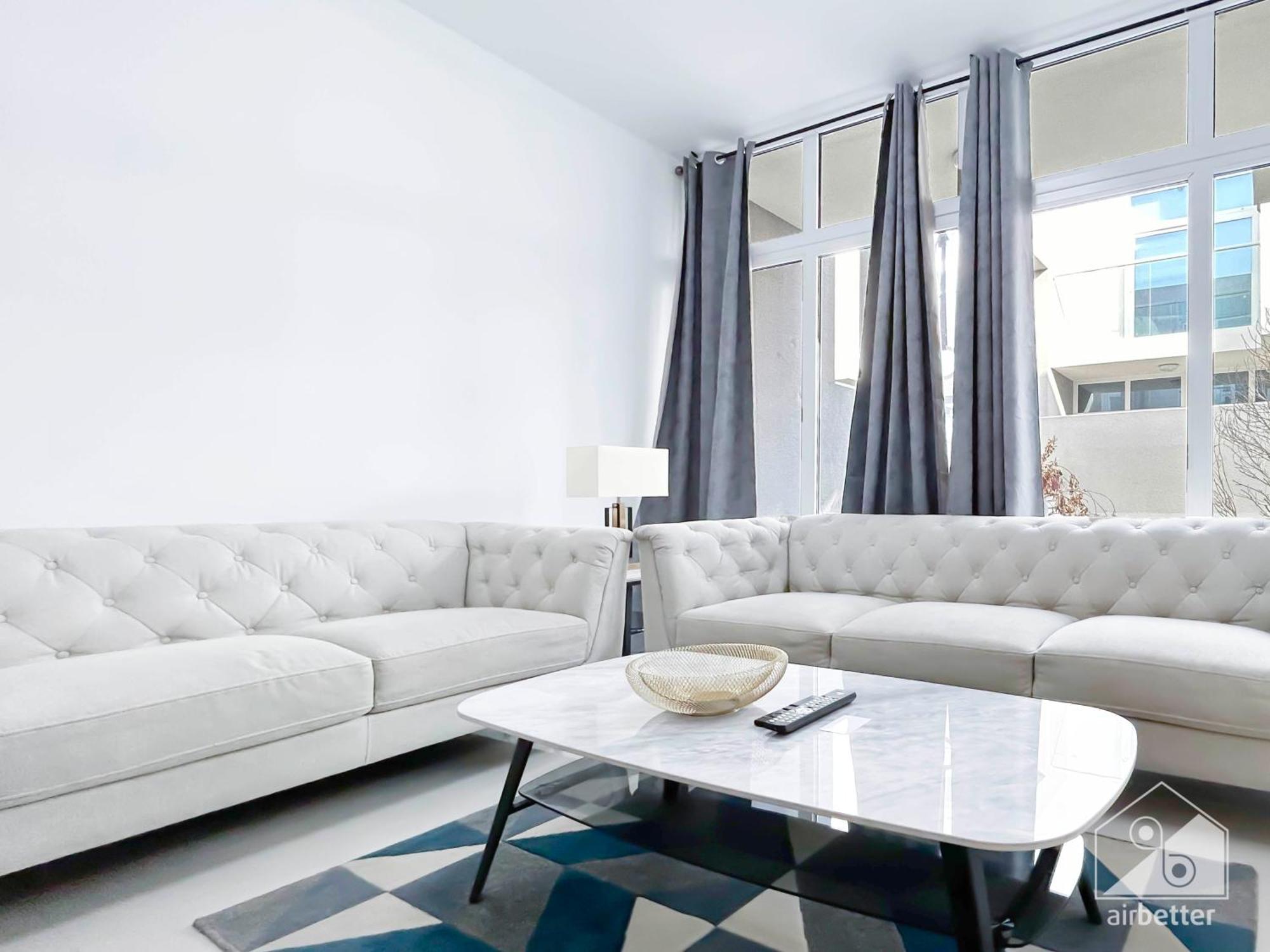 Luxury 3-bedroom Duplex In Damac Hills & Balcony * Dubai