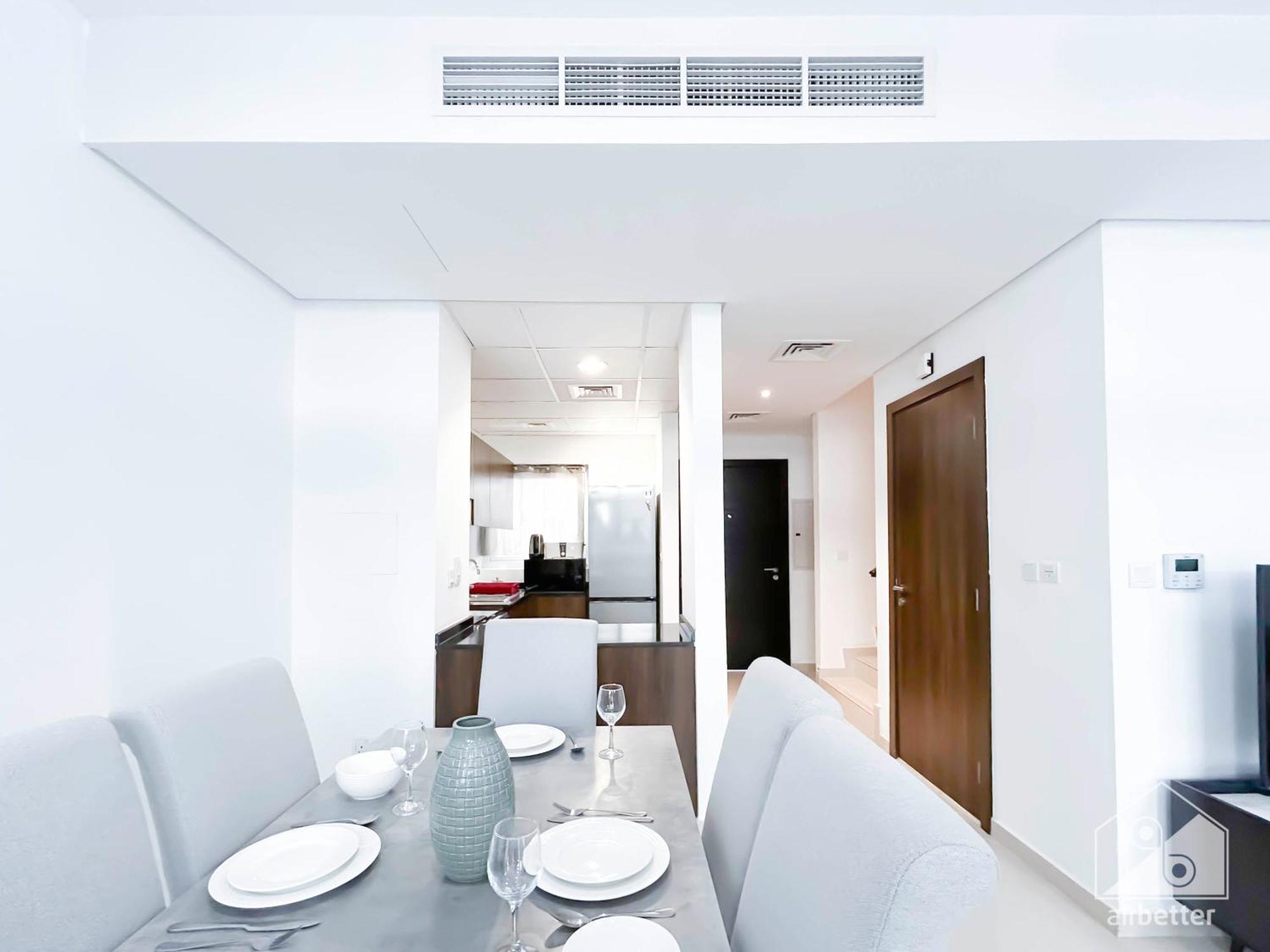 Luxury 3-bedroom Duplex In Damac Hills & Balcony Dubai